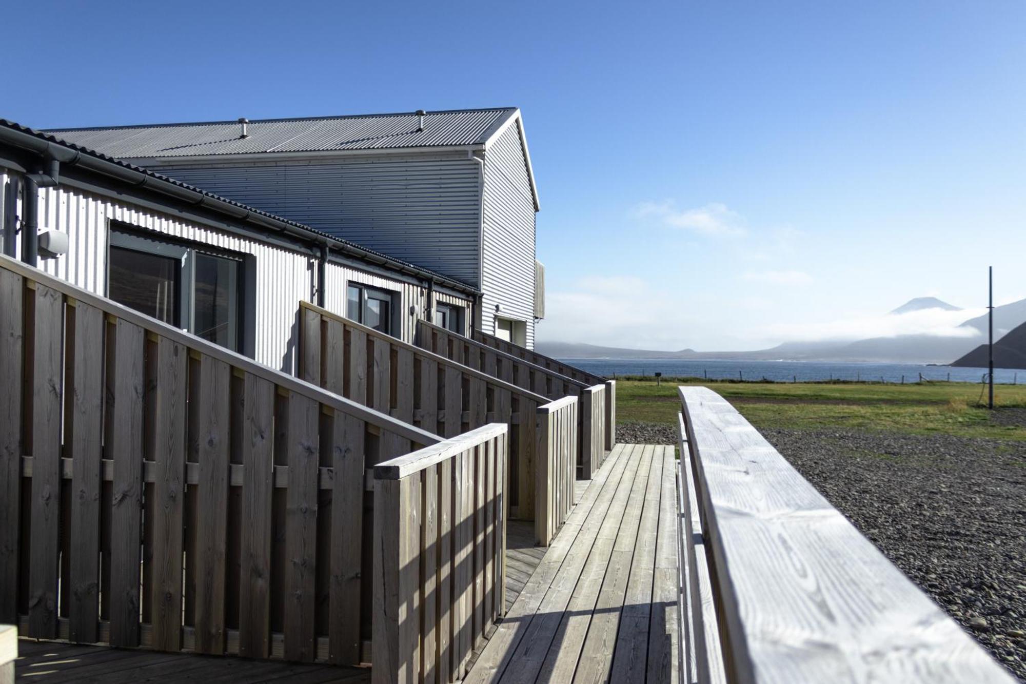 Urdartindur Guesthouse And Cottages Northurfjorthur Exterior foto