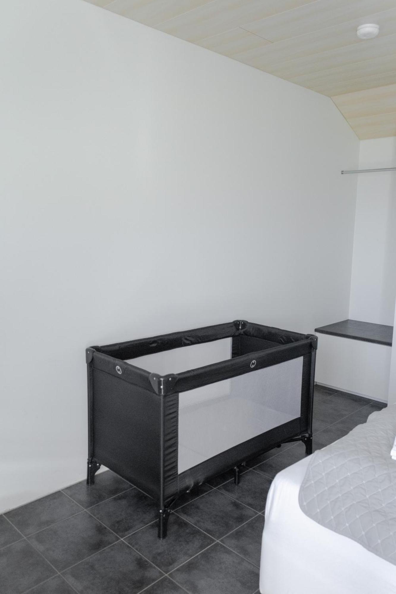 Urdartindur Guesthouse And Cottages Northurfjorthur Quarto foto