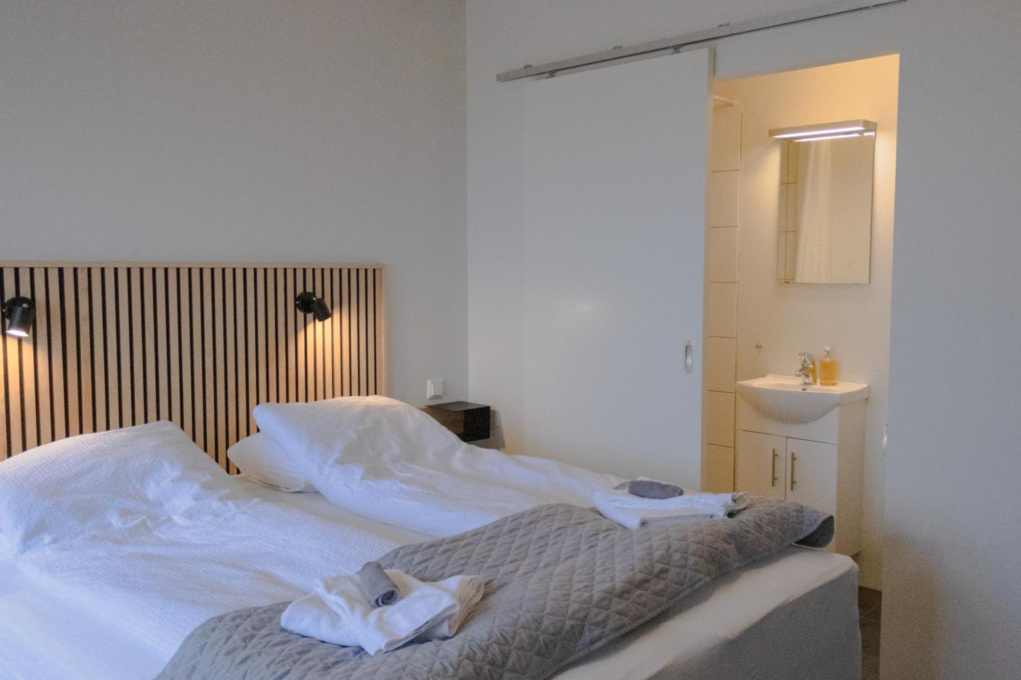 Urdartindur Guesthouse And Cottages Northurfjorthur Quarto foto