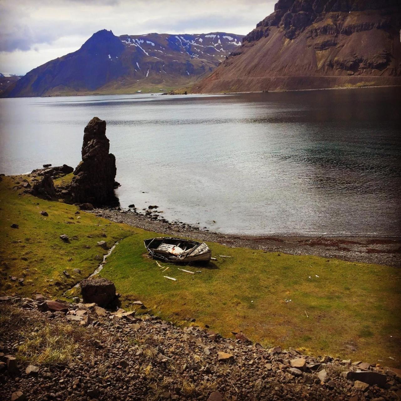 Urdartindur Guesthouse And Cottages Northurfjorthur Exterior foto